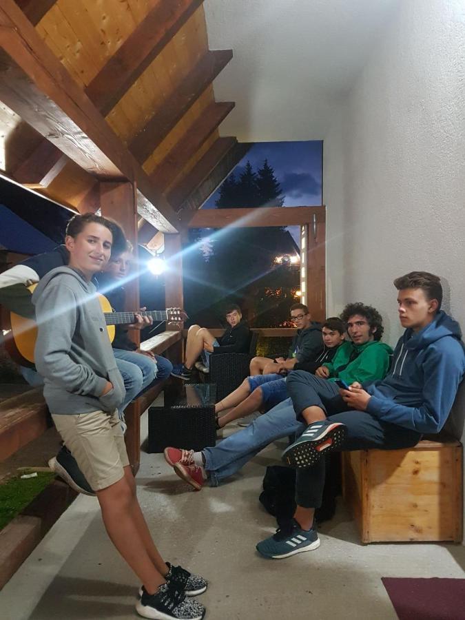 Hostel Highlander Жабляк Экстерьер фото