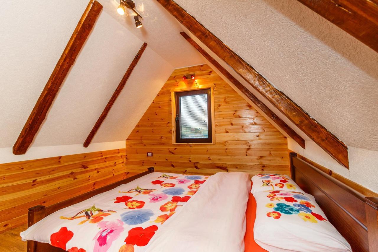 Hostel Highlander Жабляк Экстерьер фото