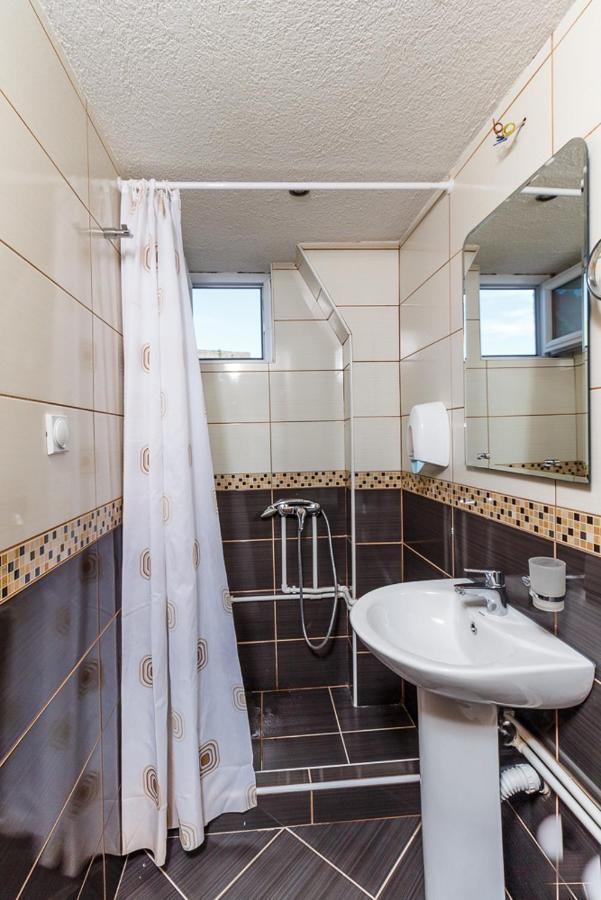 Hostel Highlander Жабляк Экстерьер фото